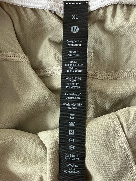 Lululemon Beige Workout Athleisure License To Train Shorts XL Extra Large - Picture 4 of 13